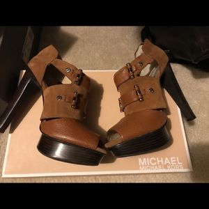 Micheal Kors heels